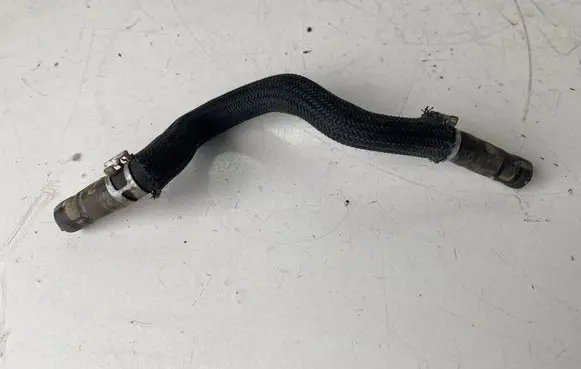 Toyota Avensis T270 Engine coolant pipe/hose
