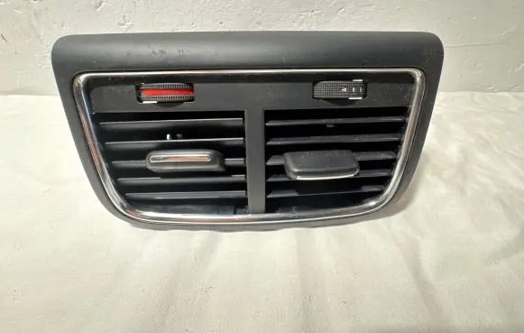 Audi A5 8T 8F Rear air vent grill 8K0819203A