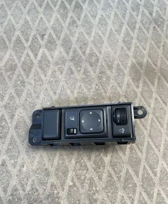 Nissan Juke I F15 Wing mirror switch 681RUBV90A 25190BV80A 8P68492000