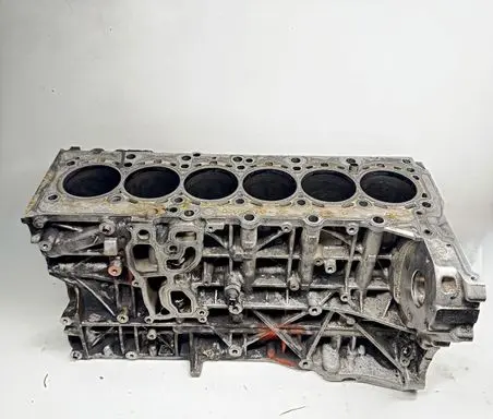 BMW 5 F10 F11 Engine block 7823013 34318116 N57D30A