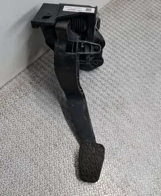 Ford Ka Clutch pedal E3B17B633AE 0672219
