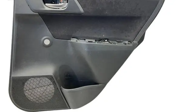Toyota Auris E180 Coupe rear side trim panel 6777502350