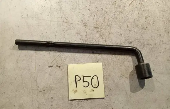 Renault Megane I Wheel nut wrench 20448108