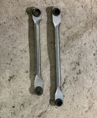 Mercedes-Benz ML W164 Front wiper linkage 