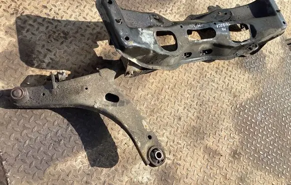 Subaru Tribeca Front subframe 