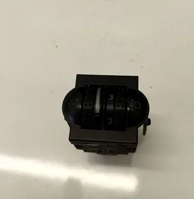 Volkswagen PASSAT B5 Headlight level height control switch 3B0941333C