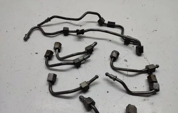 Mercedes-Benz ML W164 Fuel line pipe