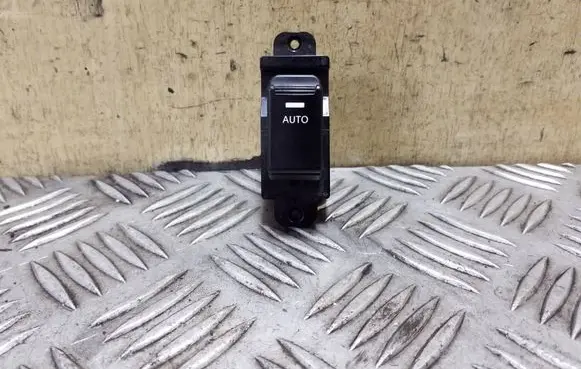 KIA Sorento Electric window control switch