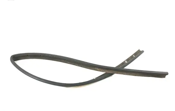 Audi Q3 8U Front door rubber seal