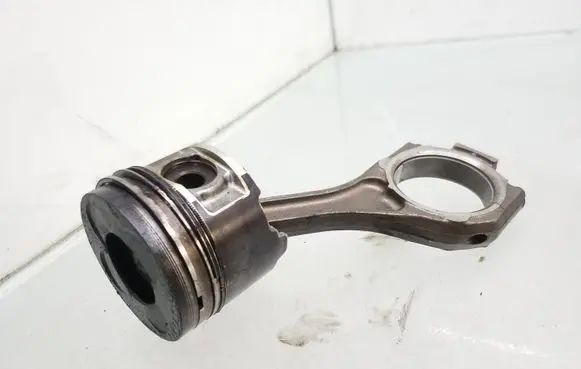 Opel Signum Piston with connecting rod