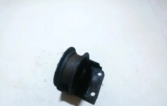 Mitsubishi Galant Engine mount bracket