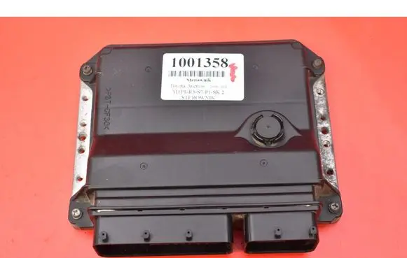 Toyota Avensis T270 Engine control unit/module ECU 89661-05D22