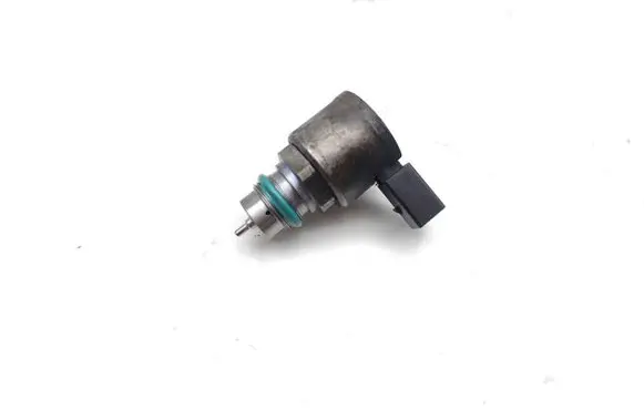 Audi A5 Fuel pressure regulator 
