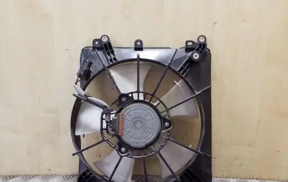 Honda Insight Radiator cooling fan shroud