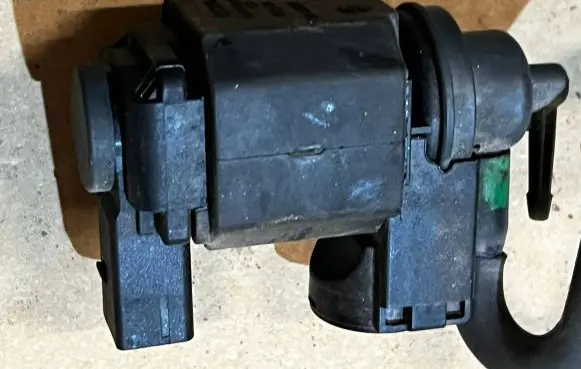 Audi A8 S8 D5 Valve vacuum 06M906609A 06M906629 0212826E