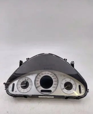 Mercedes-Benz E W211 Speedometer (instrument cluster) A2115405747