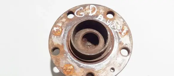 Audi A6 S6 C6 4F Rear wheel hub