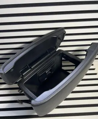 BMW X5 F15 Armrest 105069597C 9396079