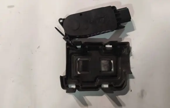 Renault Captur II Other relay 6477R1007 20040P01397