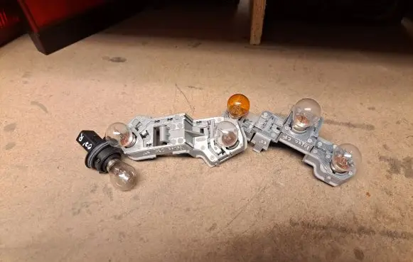 Tail light part