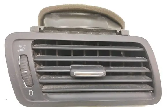Volkswagen PASSAT B6 Dashboard side air vent grill/cover trim 3C1819702e 05704001