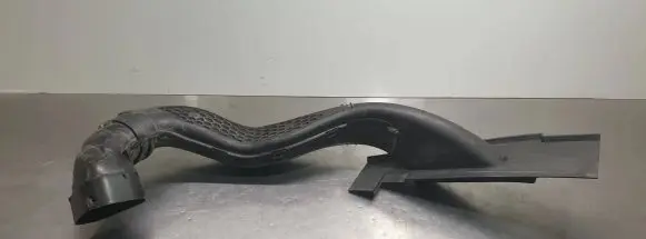 Opel Insignia A Air intake duct part 55560870