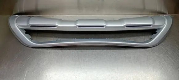 Front bumper lip