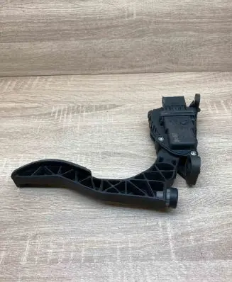 Audi A6 S6 C6 4F Accelerator throttle pedal 4F1723523A 6PV008984