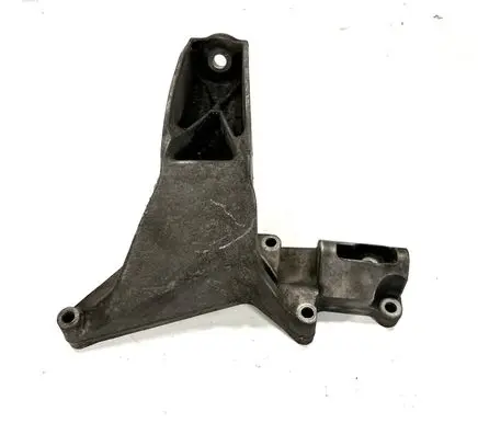 BMW 3 E46 Engine mounting bracket 6753225 22116753225
