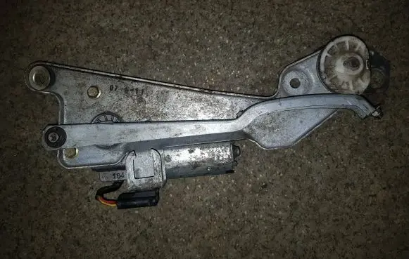 BMW 5 E34 Rear window wiper mechanism 61628355721