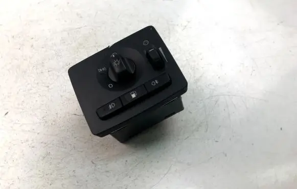 Volvo V50 Light switch 30739299