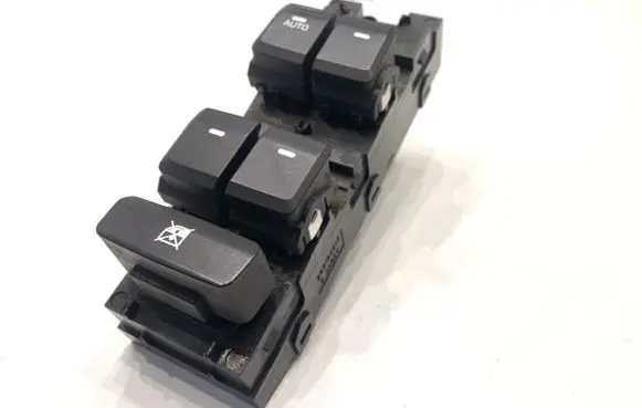 Hyundai i20 (GB IB) Electric window control switch 299131738