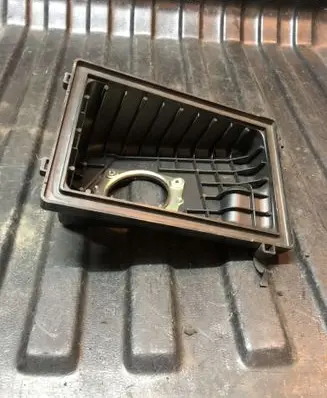 Infiniti FX Air filter box cover 3820