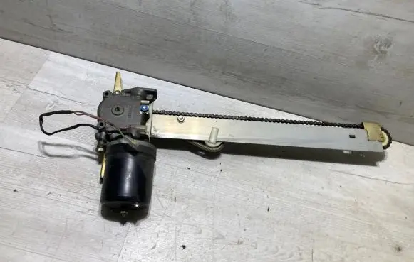 Bentley Mulsanne Front door window regulator with motor