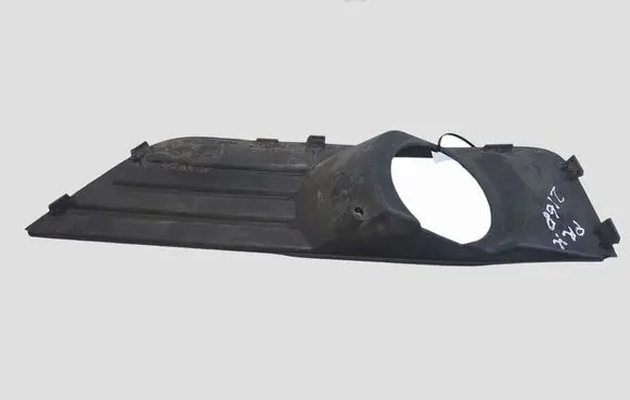 Ford Focus Front fog light trim/grill 4M5119953A