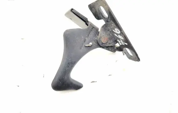 Engine bonnet/hood lock/catch