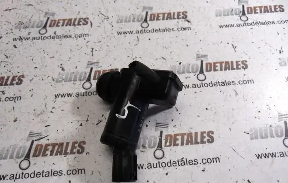Mitsubishi Grandis Windscreen/windshield washer pump