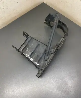 Mercedes-Benz C W203 Headlight/headlamp mounting bracket