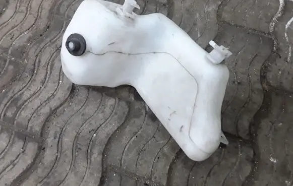 Mercedes-Benz E W211 Windshield washer fluid reservoir/tank 2118602160