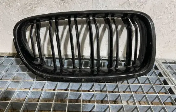 BMW 5 F10 F11 Front bumper upper radiator grill