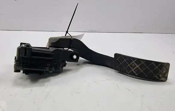 Audi A4 S4 B6 8E 8H Accelerator throttle pedal 8E1721523