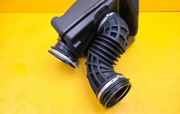 BMW 5 G60 G61 Intake resonator 5A1BC58 8472092