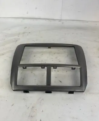Subaru Impreza III Panel trim