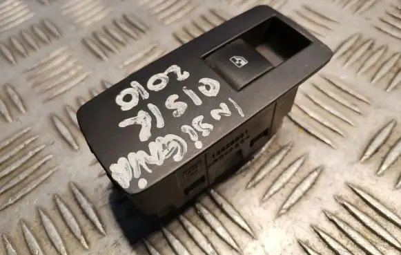 Opel Insignia A Electric window control switch 13301888