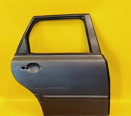 Volvo V50 Rear door 