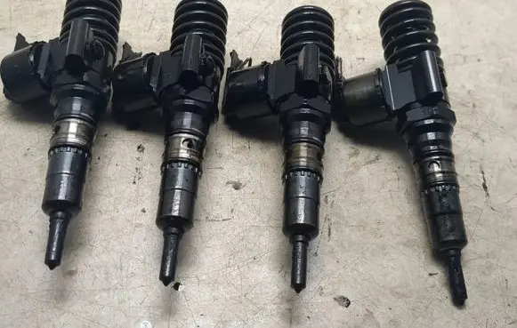 Fuel injectors set