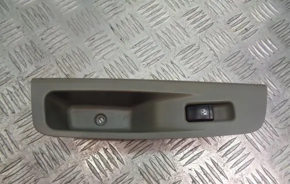 Chevrolet Lacetti Quarter vent window switch 