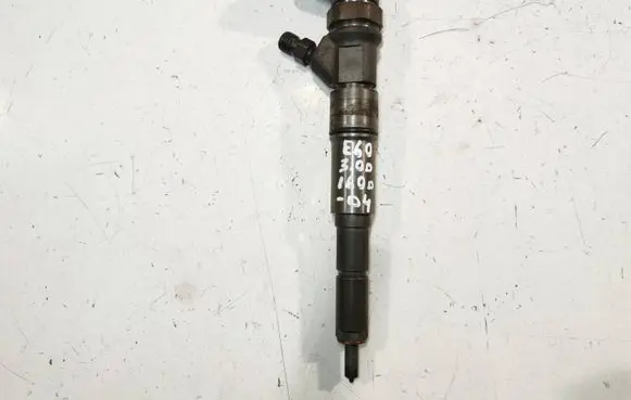 BMW 5 E60 E61 Fuel injector 0445110212 7794652