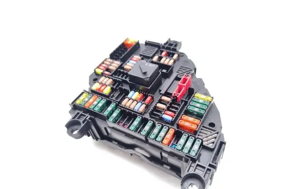 BMW 5 F10 F11 Fuse module 9234423 2-1703345-2
