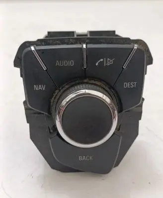 Head unit multimedia control